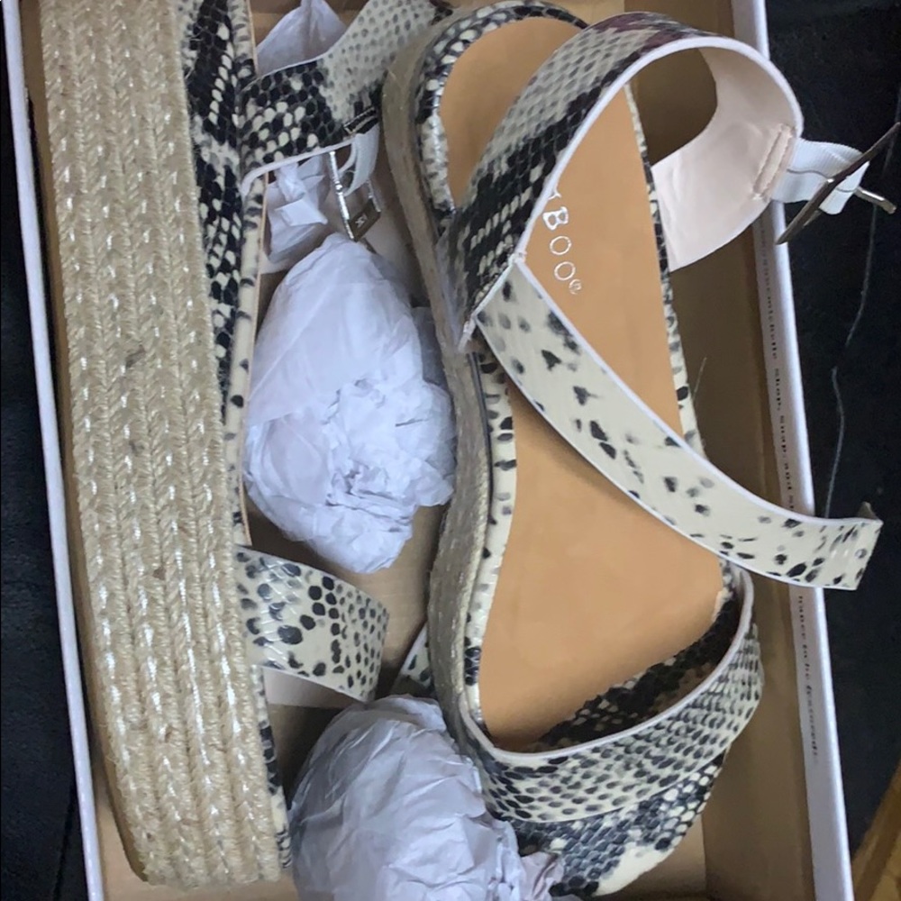 Never worn